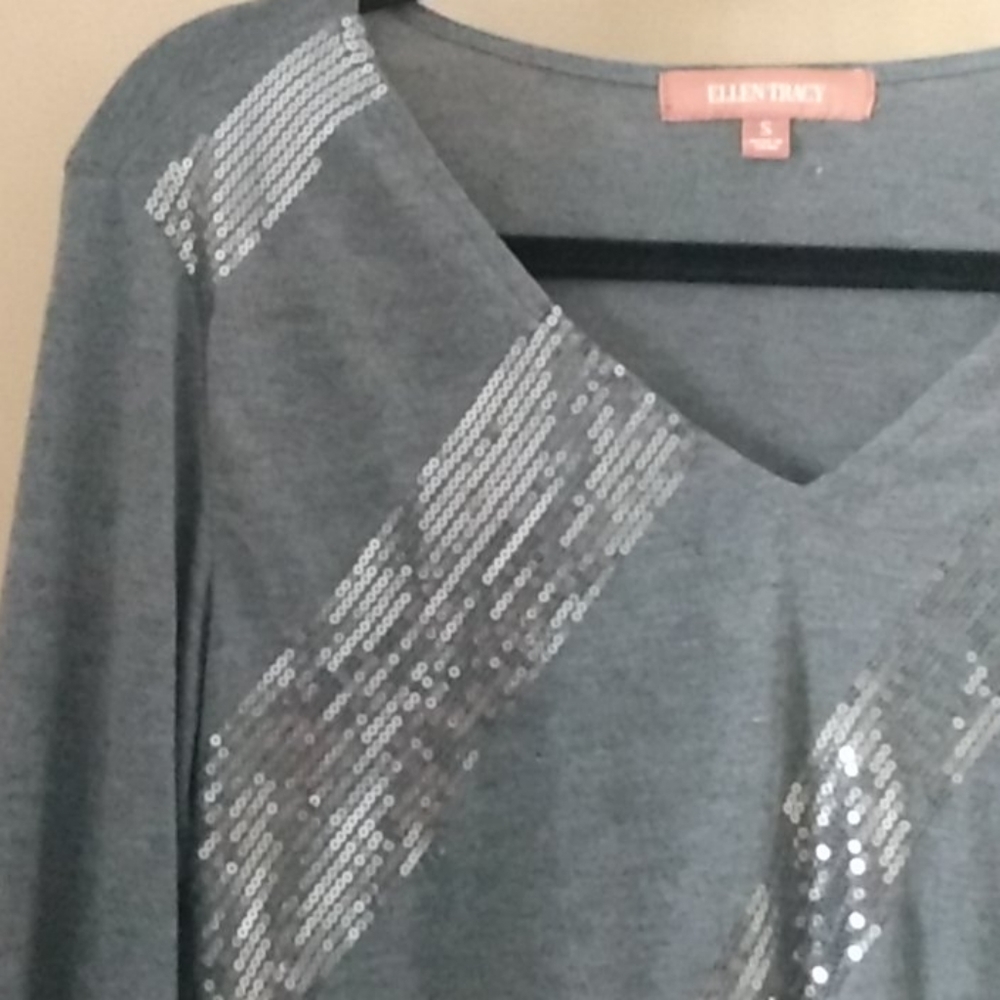 🎄- ELLEN TRACY TOP🎄